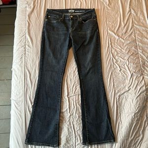 Dark wash modern boot cut Levi jeans 12M L32